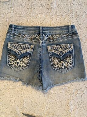Telepatia  Jean Shorts Embroidered Bling Women’s Sz 13 Raw Hem NWOT